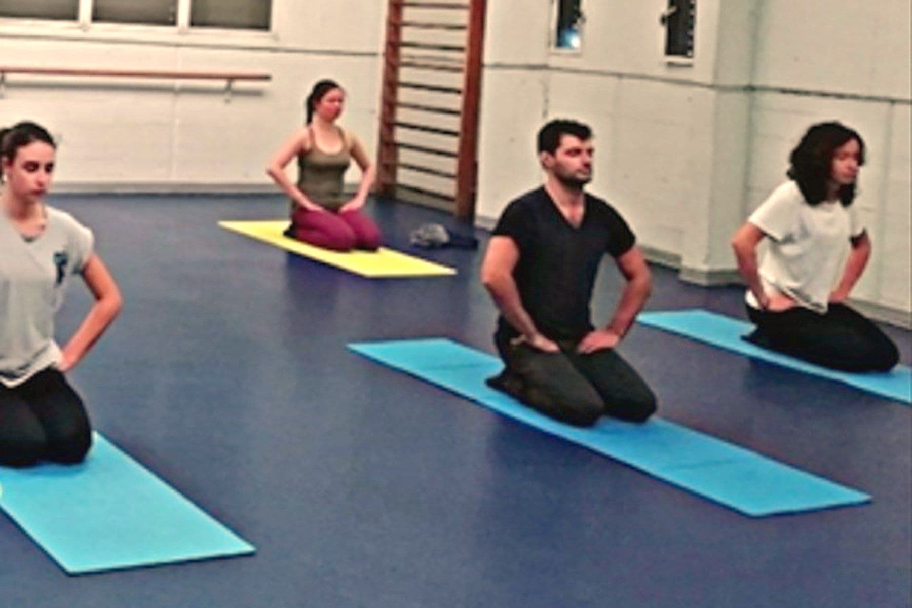 Lezione di yoga al CUS Roma